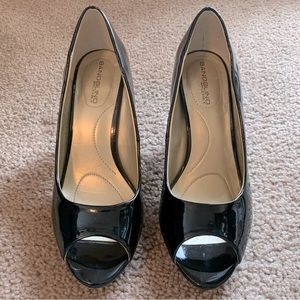 Bandolino Rainaa B Flexible Peep Toe Heels